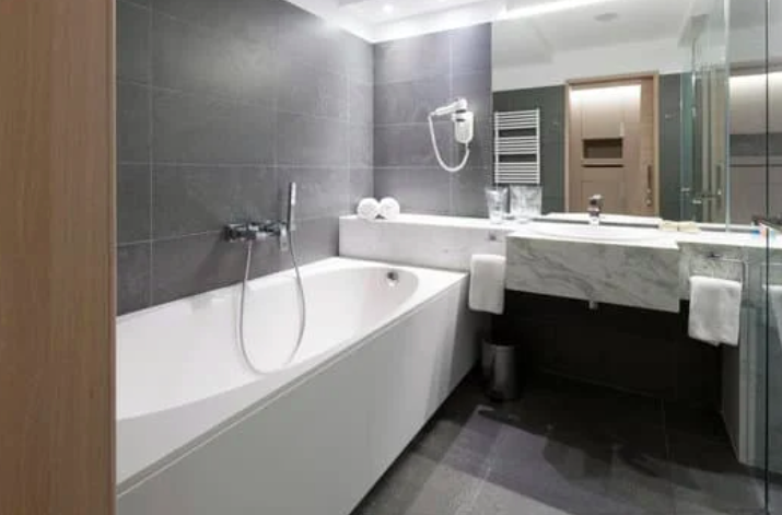 this image shows san ramon bathroom remodeling company